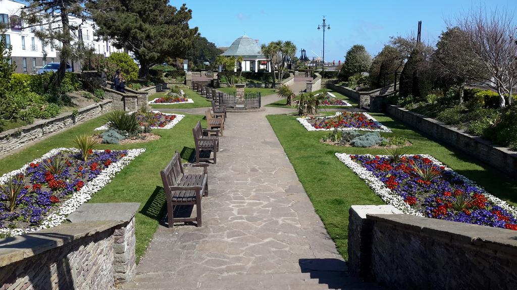 The Sandrock Clacton-on-Sea Bagian luar foto