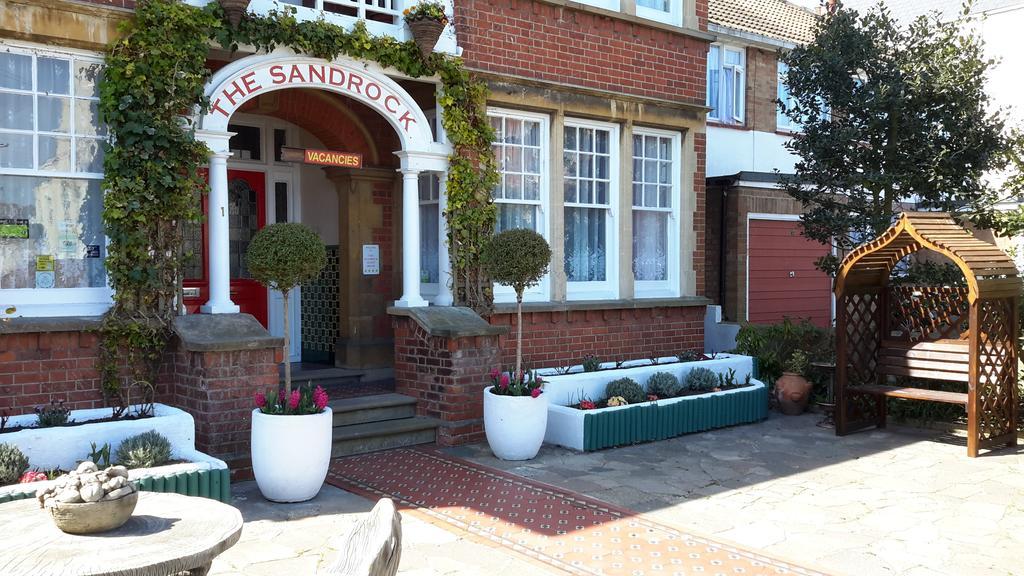 The Sandrock Clacton-on-Sea Bagian luar foto