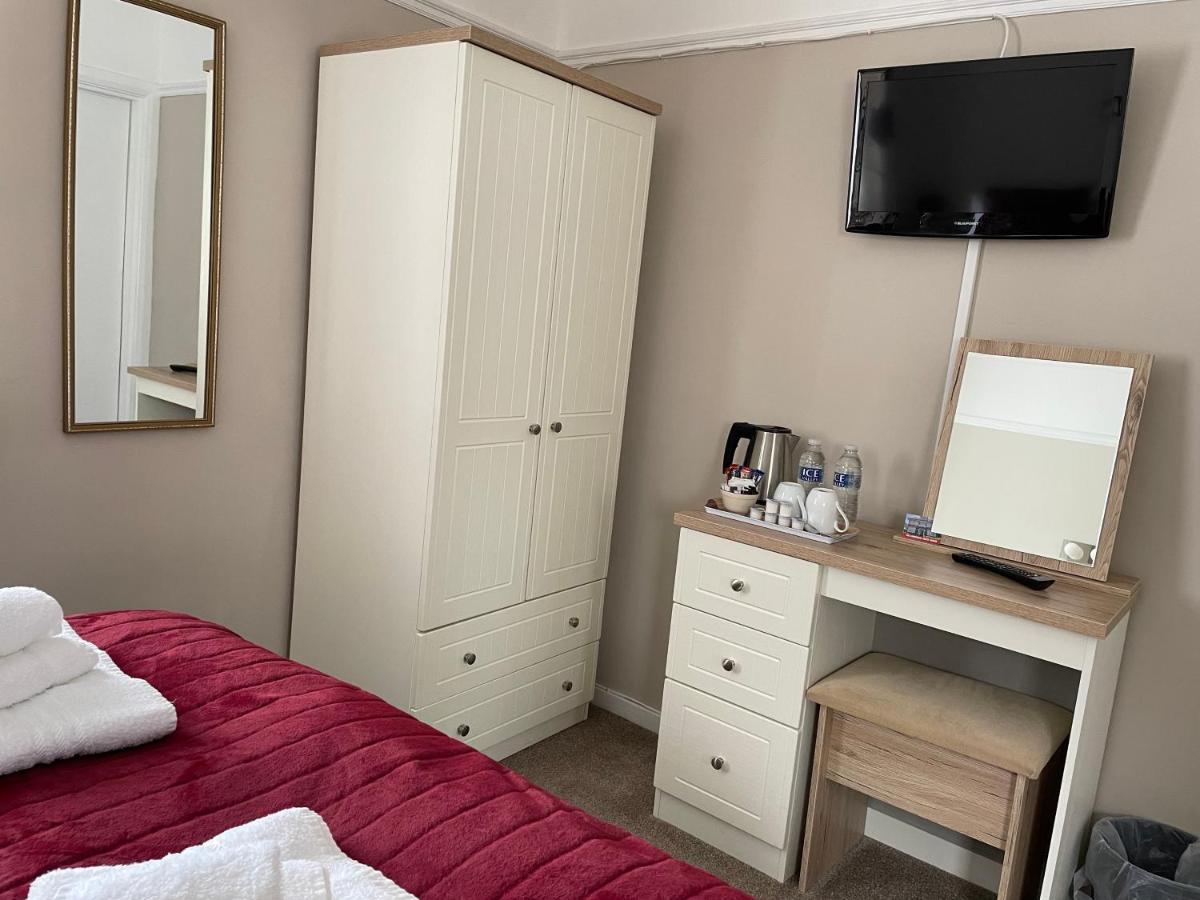 The Sandrock Clacton-on-Sea Bagian luar foto