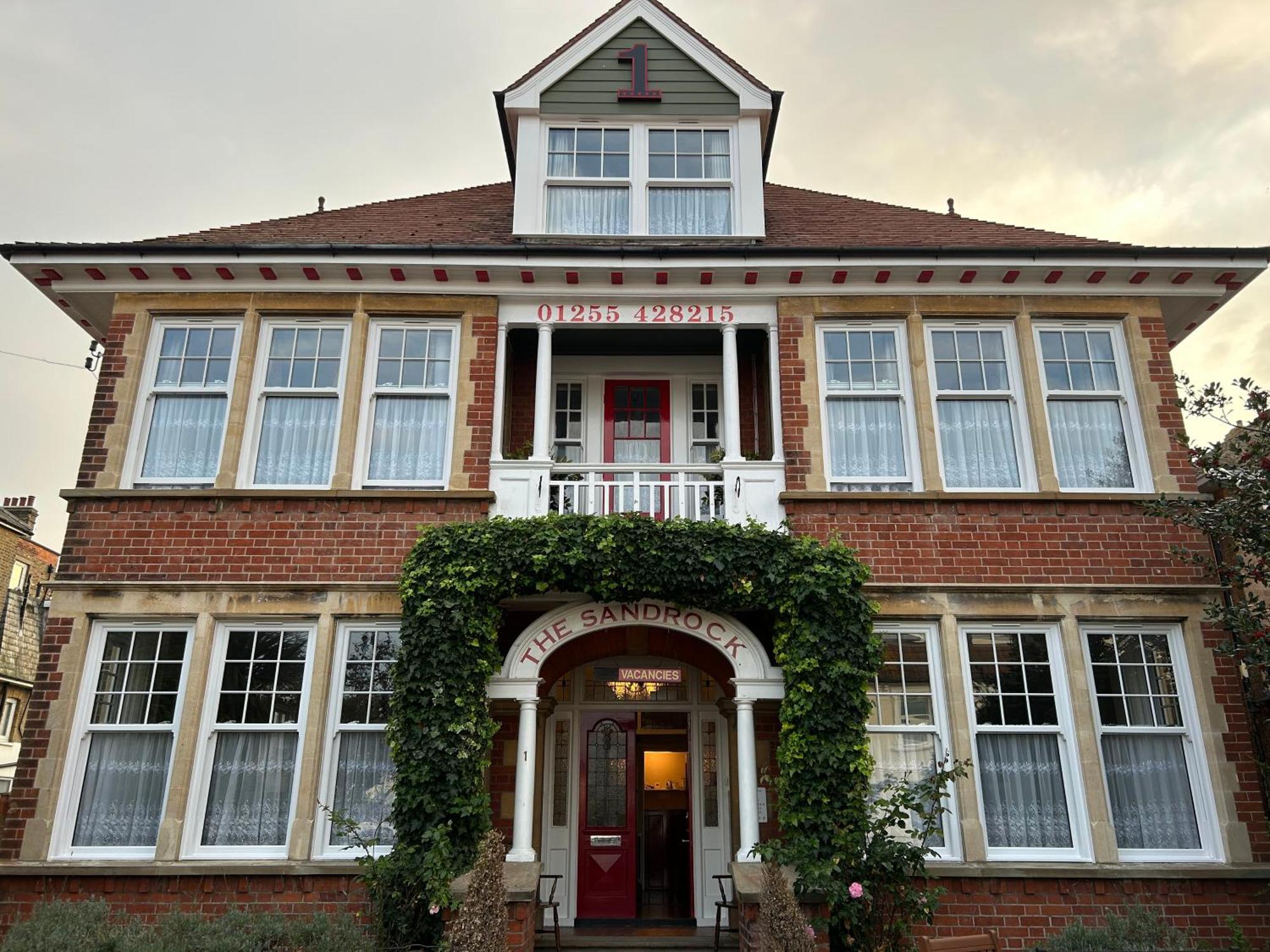 The Sandrock Clacton-on-Sea Bagian luar foto