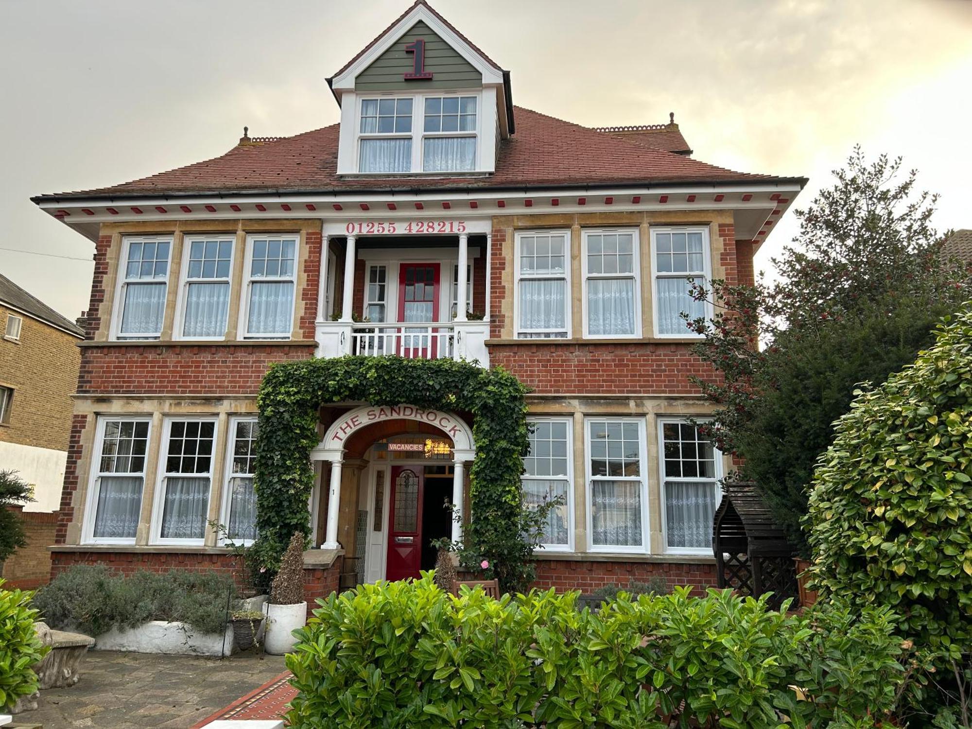 The Sandrock Clacton-on-Sea Bagian luar foto