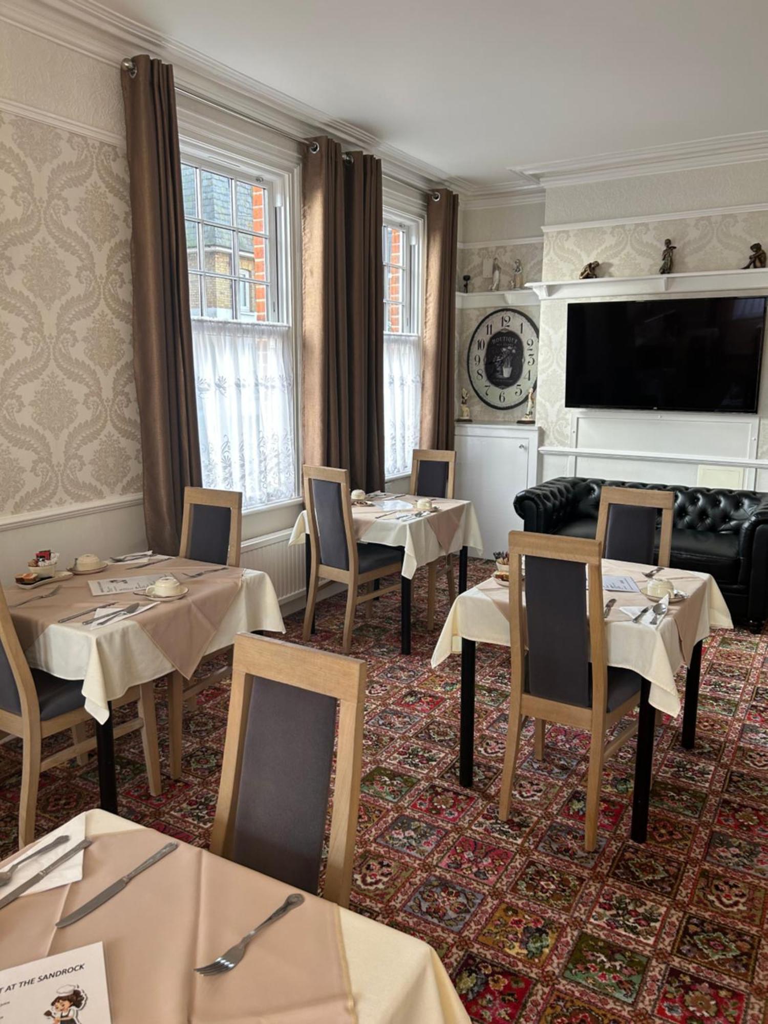 The Sandrock Clacton-on-Sea Bagian luar foto